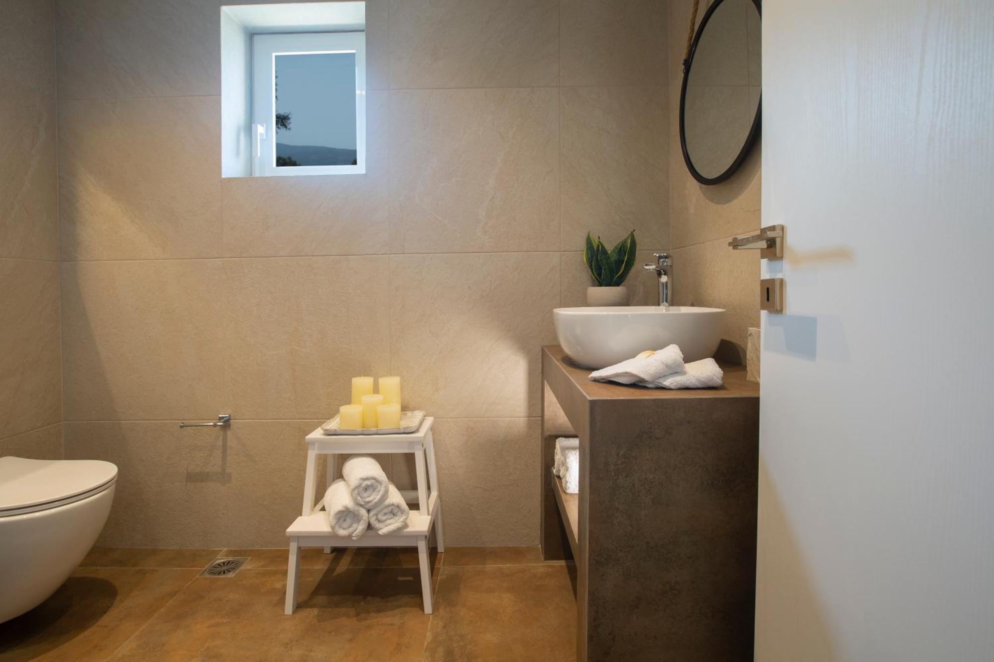 Villa Kallisti - Private Villa With Hot Tub, Large Garden, Close To The Beach Agia Varvara  Esterno foto