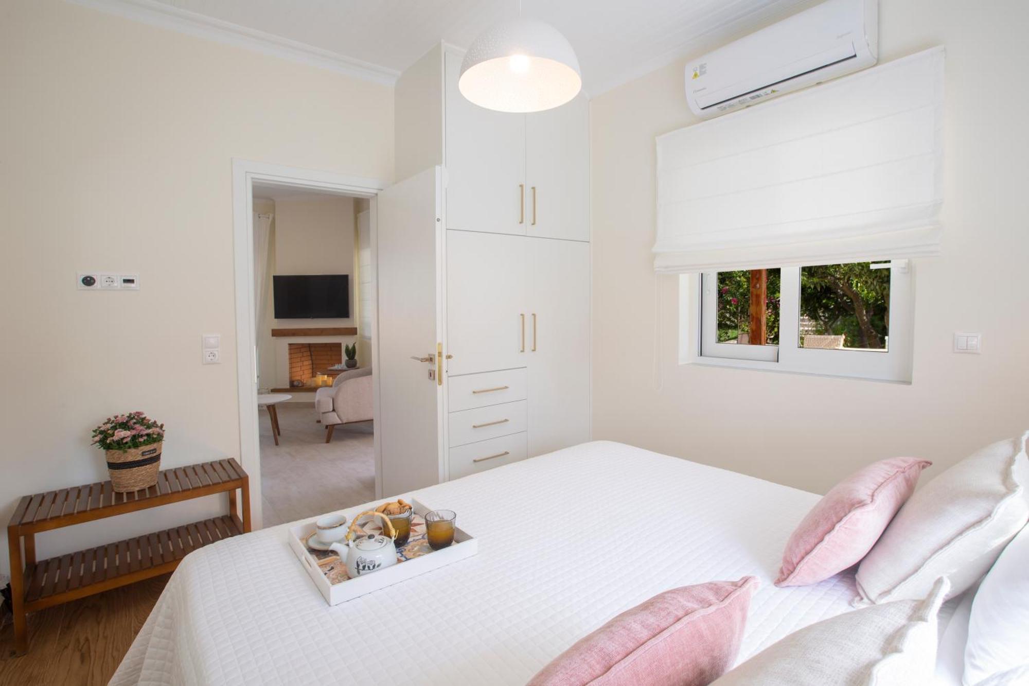 Villa Kallisti - Private Villa With Hot Tub, Large Garden, Close To The Beach Agia Varvara  Esterno foto